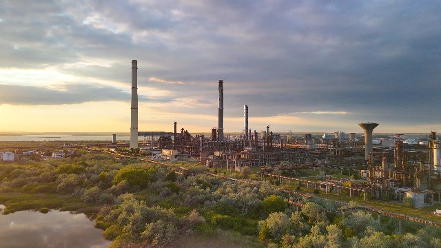 Rompetrol Rafinare accelerează tranziția energetică – centrală fotovoltaică pentru rafinăria Petromidia