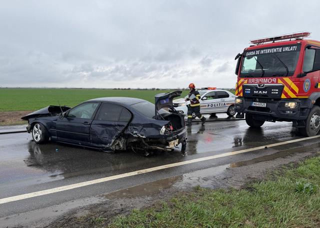 UPDATE. FOTO 📸 Trafic rutier dirijat pe DN1B. Trei autoturisme au fost implicate într-un accident rutier
