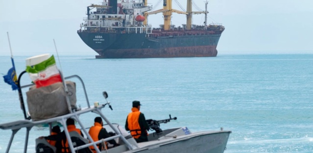 S-a redeschis Strâmtoarea Ormuz. Primele două nave au trecut după anunţarea armistiţiului între SUA şi Iran