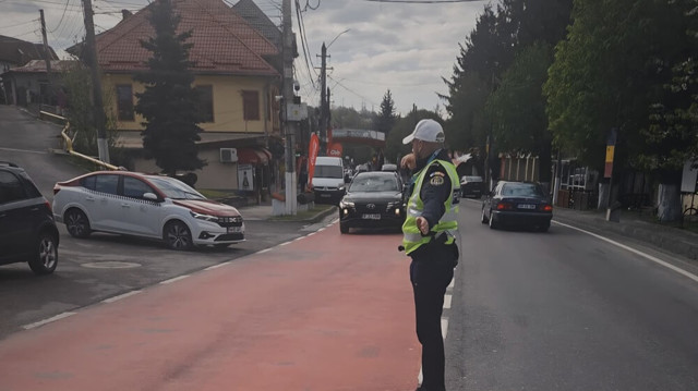 1 MAI. Aproximativ 200 de polițiști mobilizați în zonele aglomerate și cu risc rutier ridicat din Prahova, în această minivacanță