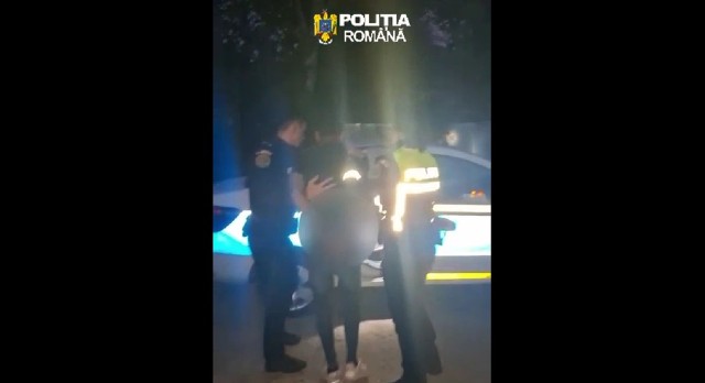 VIDEO 🎦 Prahovean reținut după o urmărire pe străzile din Vărbilău. Conducea fără permis, iar mașina pe care o avea ar fi fost furată
