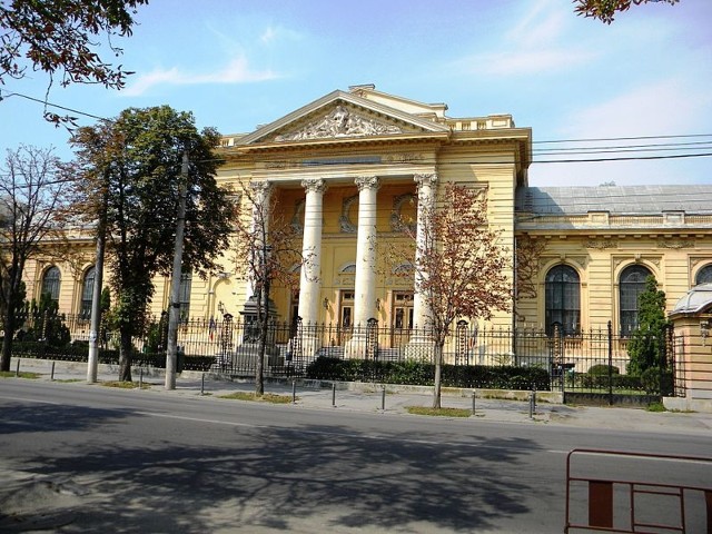 Olimpică medaliată cu aur la chimie a dat în judecată UMF „Carol Davila” după anularea dreptului de a fi admisă fără examen