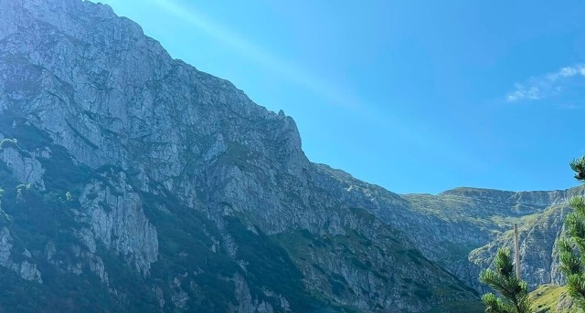 Salvamontiștii din Valea Mălăiești din Bucegi au la dispoziție un echipament Starlink, pentru acces rapid la informații și a transmite datele din teren