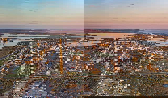 Rompetrol a finalizat reviziile planificate, la Petromidia și Vega