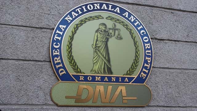 Doi profesori de la Facultatea de Medicină și Farmacie a Universității „Dunărea de Jos” au fost trimiși în judecată de DNA, pentru corupție