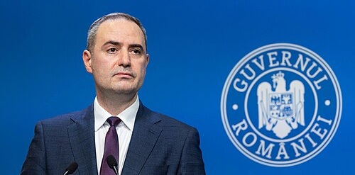 Mecanismul de reducere a accizei la carburanţi şi pe cel de contribuţie voluntară este pregătit de Ministerul Finanţelor. Adoptarea, joi sau vineri