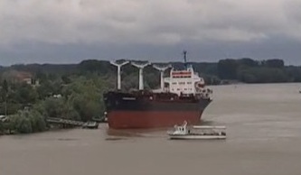 Incident naval la Tulcea. O navă cargo, sub pavilion Panama, a lovit un ponton de pasageri