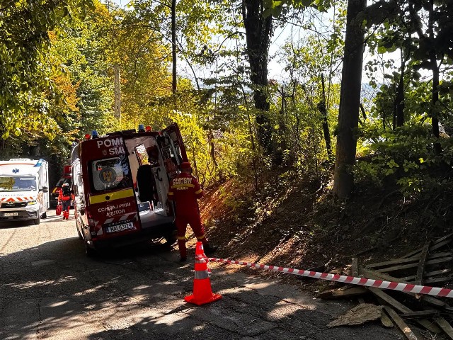 FOTO 📸 VIDEO 🎦 Tragedie la Dinamo. Microbuzul echipei a doua a clubului a fost implicat într-un accident grav. O persoană a murit