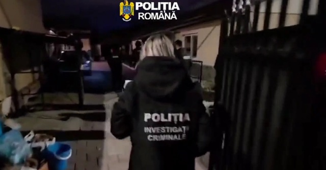 VIDEO 🎦 Hoți din Prahova luați de acasă de mascați, marți dimineață. Amcheta a plecat de la două furturi, dar noi fapte au intrat, între timp, pe lista acuzațiilor