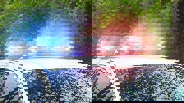 Trei minori au agresat un taximetrist pentru că nu au vrut să-i plătească cursa