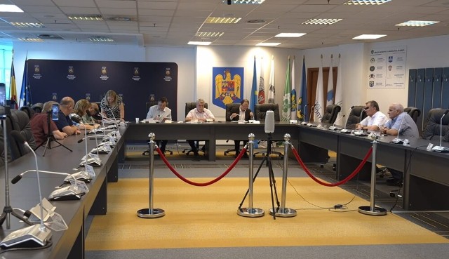 VIDEO 🎦 Clubul Petrolul nu poate primi ajutor până nu-și achită datoriile. Mihai Polițeanu: „Au ajuns la 400.000 - 500.000 de euro”