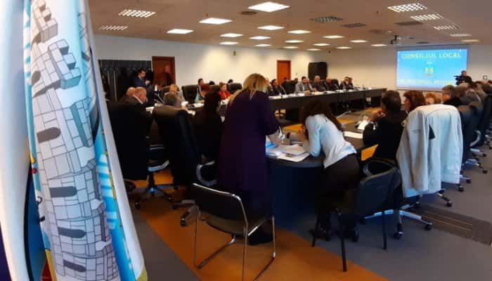 De teama coronavirusului, Consiliul Local Ploieşti se va &quot;reuni&quot; prin videoconferinţă