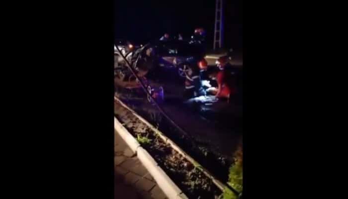 VIDEO | Accident cumplit, azi-noapte, în Dâmbovița. Doi bărbați au murit, un copil este rănit grav