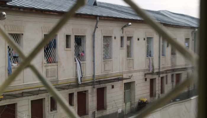 Percheziții DIICOT la Penitenciarul Ploiești. Drogurile erau trimse deținuților sub formă de... scrisori