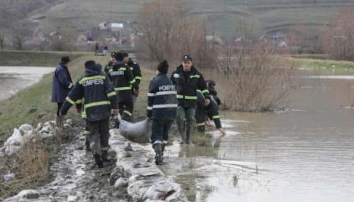 Atenționare hidrologică: Digul de gabioane de pe râul Teleajen a fost afectat sâmbătă seară pe o porțiune de 30 de metri