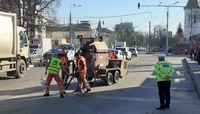 Primăria vrea să lase SGU Ploieşti fără marcajele rutiere: &quot;E limpede că nu funcţionează&quot;