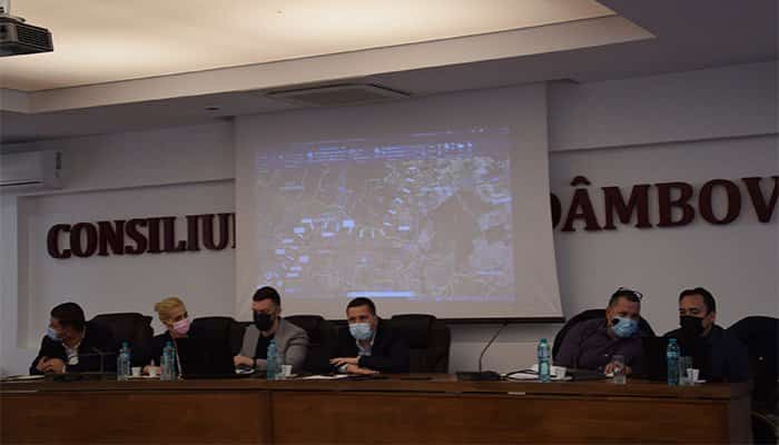 Dezbatere publică, la Târgoviște, privind proiectul unui drum expres între Ploiești și Găești. Au fost alese două variante de traseu