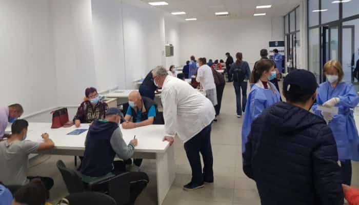 Peste 3.000 de oameni s-au vaccinat la "Maratonul Vaccinării" din Ploieşti, în primele două zile