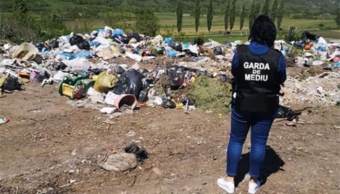 Șase primării din Buzău amendate pentru deșeurile depozitate în locuri neautorizate