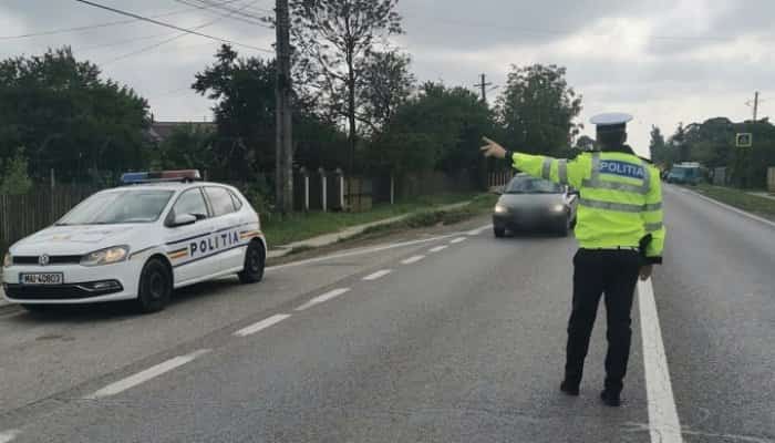 Razie în localitățile din jurul Ploieștiului, miercuri dimineață. Acționează peste 70 de polițiști