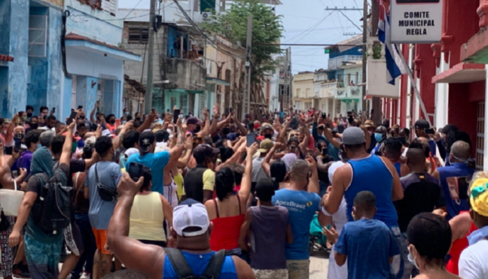 Cuba a restricţionat începând de luni accesul populaţiei la reţelele de socializare şi de mesagerie Facebook, Instagram, WhatsApp şi Telegram, pe fondul răspândirii protestelor antiguvernamentale