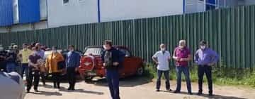 Angajaţii uzinei Dacia de la Mioveni au declanşat un protest spontan