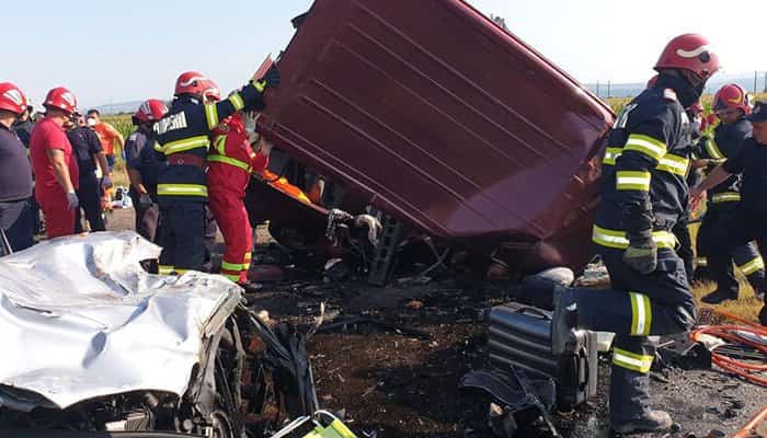 Sute de oameni mor, anual, in accidente produse pe soselele din Romania