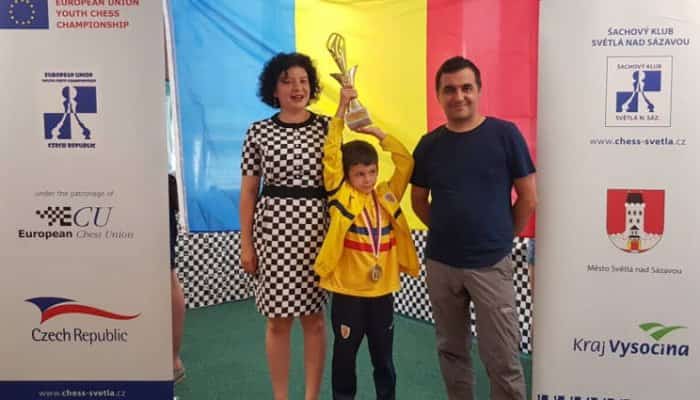 Un băiețel din Brașov, campion european la șah clasic U8