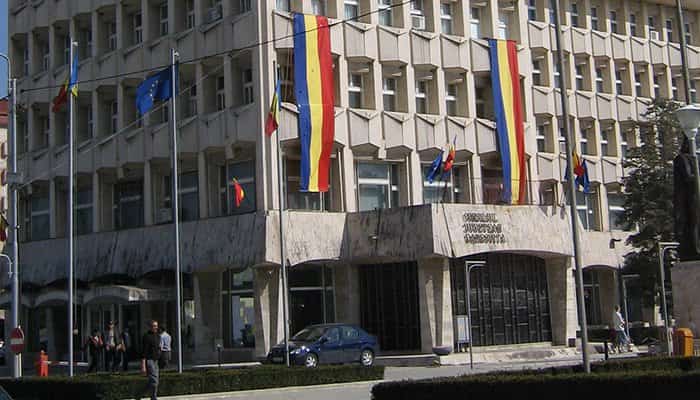 Consiliul Județean Dâmbovița derulează singurul program de internship din administrația locală