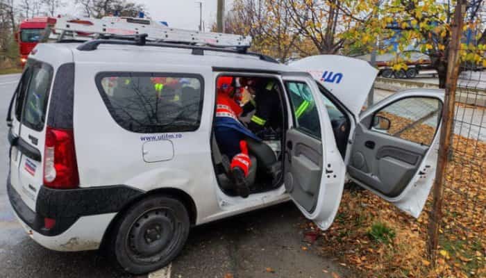 ACCIDENT BAUELEMENTE | Primele imagini de la locul accidentului dintre un camion şi o maşină