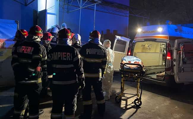 16 pacienți Covid, între 33 și 86 de ani, transferați după incendiul de la Movila. Starea unuia dintre supraviețuitori s-a agravat