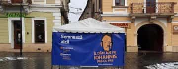 Emil Boc a autorizat instalarea cortului AUR pentru strângerea semnăturilor anti-Iohannis