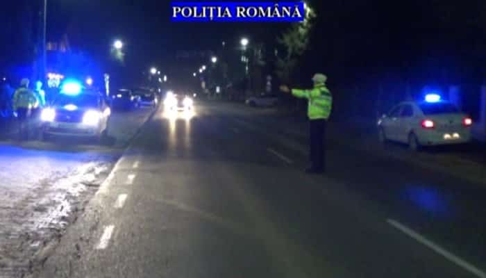 Tânăr din Dâmbovița, aflat sub influența alcoolului, oprit de două ori în trafic, azi-noapte, pe Valea Prahovei