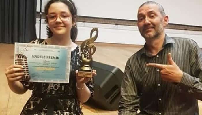 VOCEA PRAHOVEI – Carina Veghiu, ploieșteanca de 10 ani a cărei “voce ireală” a lăsat mască juriul festivalului (video)