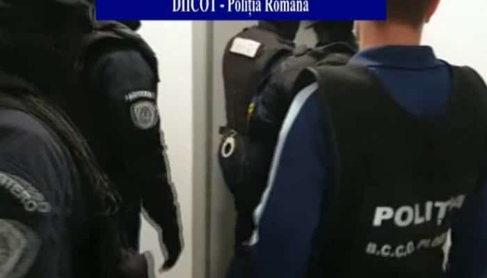 Percheziții DIICOT în Prahova și Constanța. Patru hackeri au fost arestați preventiv