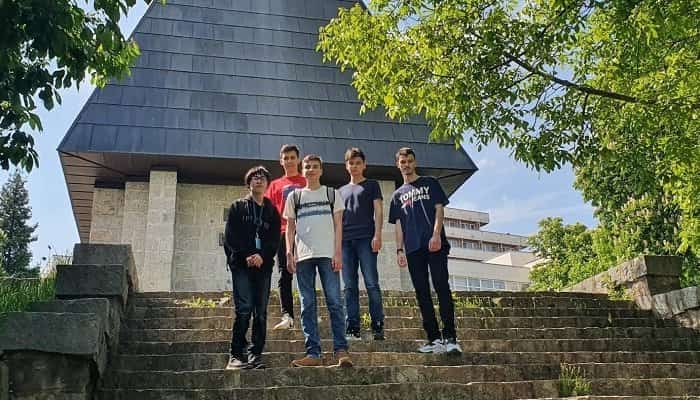 Cinci elevi prahoveni, de la CNILC Ploiești, în loturile restrânse ale României pentru competițiile internaționale de Informatică