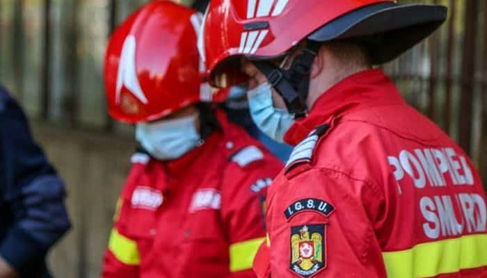 Şapte răniţi, după ce un stâlp a fost lovit de un TIR şi apoi doborât de un tren