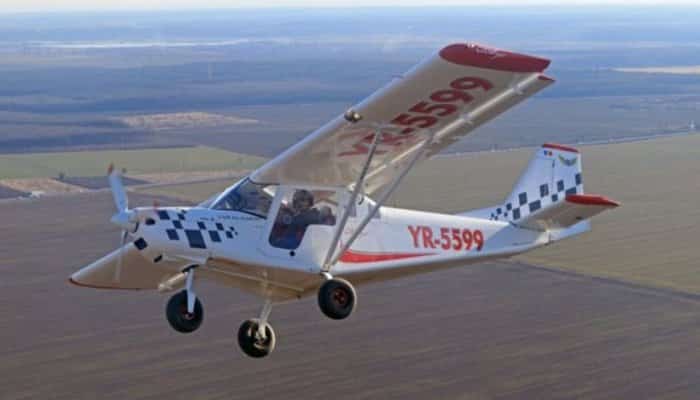 Un avion cu două persoane la bord s-a prăbuşit pe câmp, în Giurgiu 