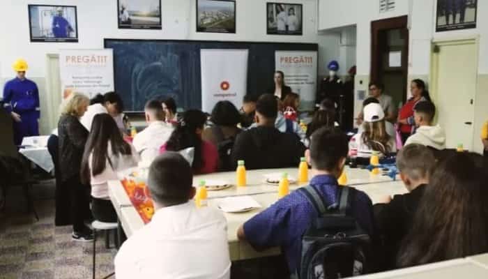 VIDEO Rompetrol susține, din acest an, o clasă de învățământ dual din Ploiești