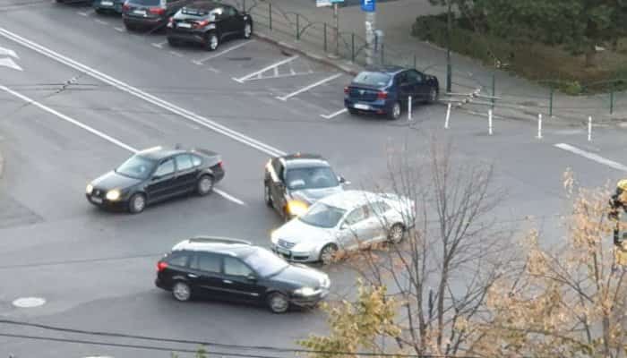 VIDEO 🎦 Imagini de la accidentul petrecut vineri dimineaţă lângă Halele Centrale din Ploieşti