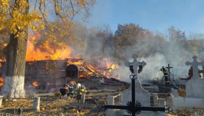 Biserică veche, construită în anul 1808 de nepotul domnitorului Ion Sturza, distrusă complet de un incendiu