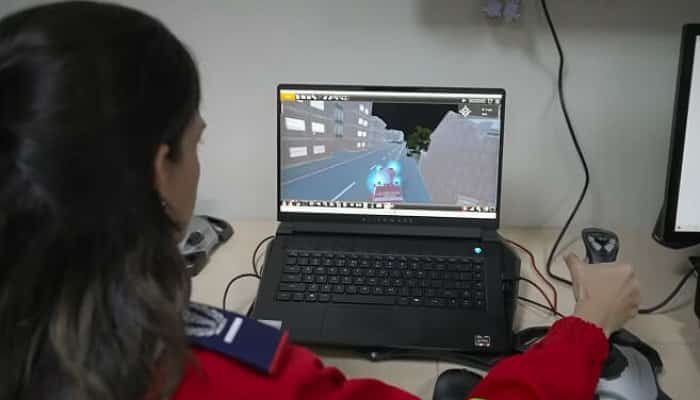 VIDEO 🎦 Salvatorii SMURD se pot antrena, de acum, cu ajutorul unui sistem de realitate virtuală achiziționat de Rompetrol