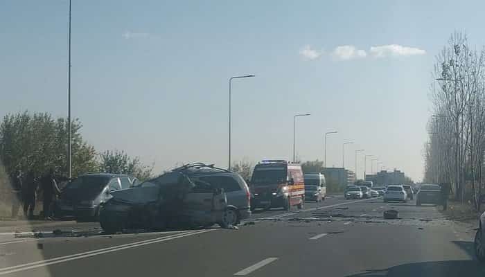Doi șoferi au murit într-un accident cumplit, la ieșirea din Ploiești spre sensul giratoriu suspendat. Imagini de la locul tragediei