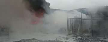 VIDEO. Incendiu devastator la o topitorie din Slatina