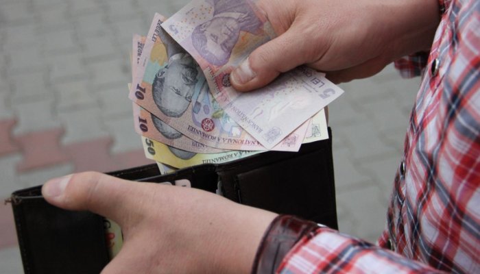 Peste 2 milioane de salariaţi vor beneficia de majorarea salariului minim brut