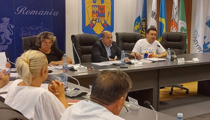 Membrii AGA de la Termo Ploieşti au demisionat azi, acuzând "presiuni ale primarului"