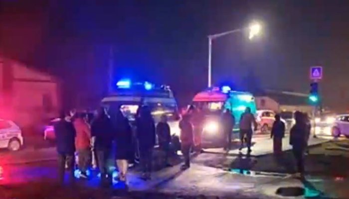 Un copil de 10 ani a murit, după ce a fost lovit de o mașină în timp ce traversa strada
