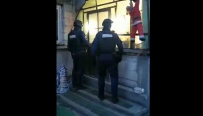 Trei tineri din Dâmbovița au fost reținuți de polițiștii prahoveni, în urma perchezițiilor de marți