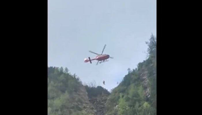 turist elicopter smurd bucegi