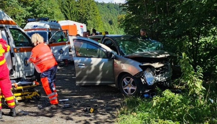 FOTO 📸 Imagini surprinse pe DN1, după accidentul mortal produs miercuri dimineață, la Poiana Țapului